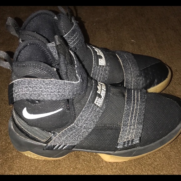 Youth Lebron Soldier 10 - Picture 3 of 4